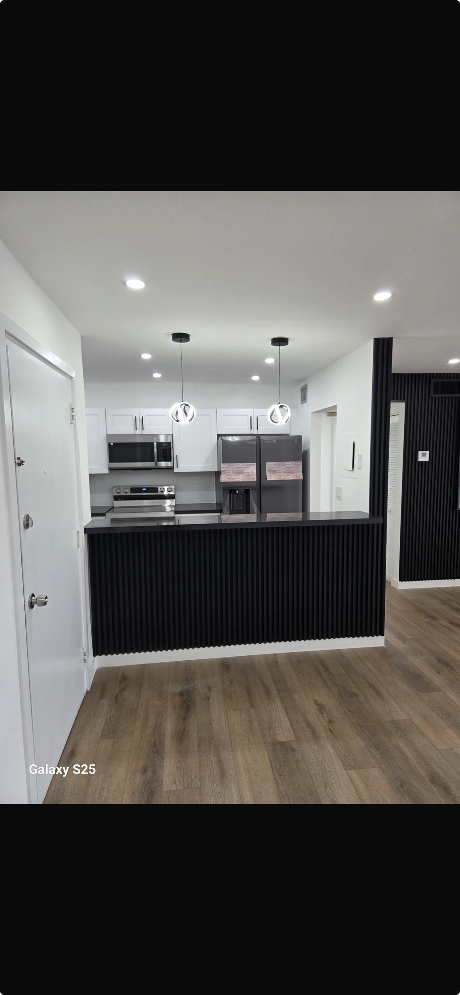 Building Photo - 10397 N Kendall Dr