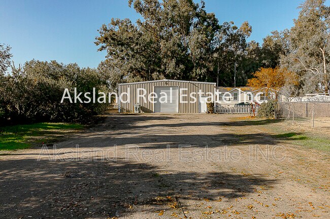 Building Photo - 7937 Endow Rd S