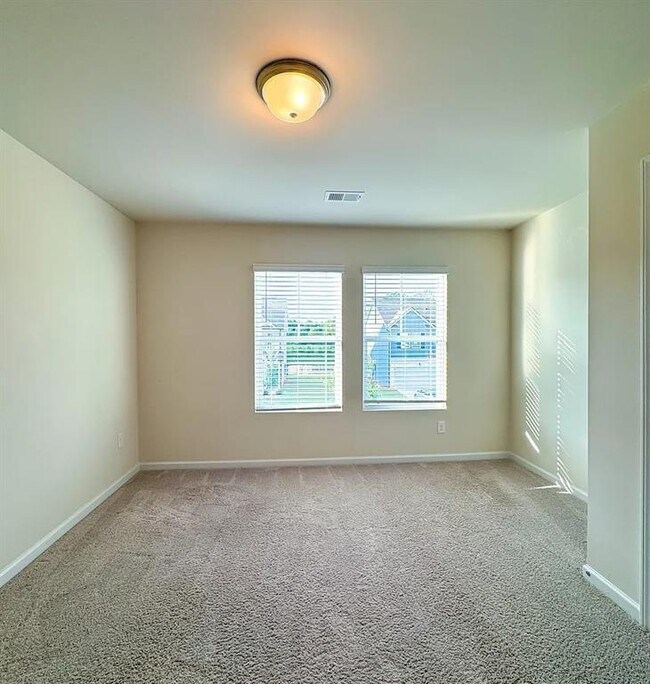 Building Photo - 4546 Bishops Ln