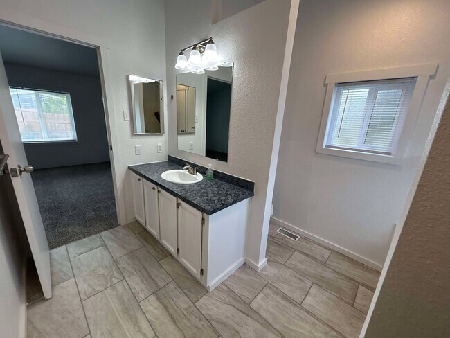 Building Photo - 8743 Whitewood Loop SE