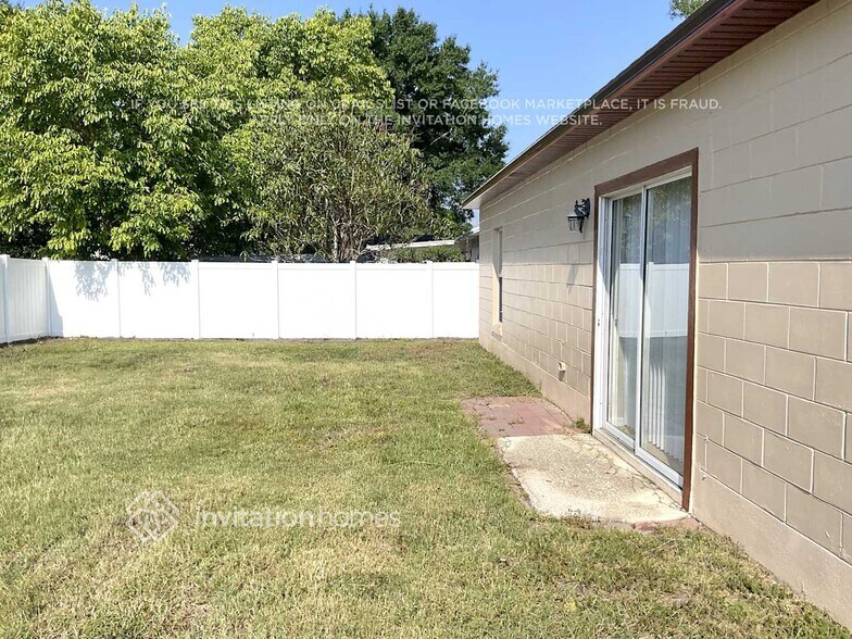 Building Photo - 761 Dromedary Dr