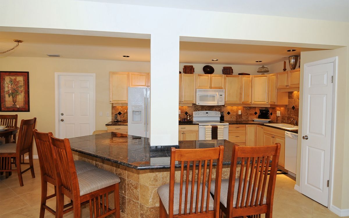 Building Photo - 8200 Ibis St