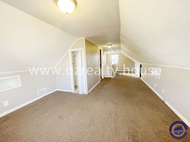 Building Photo - 811 Annabelle Dr