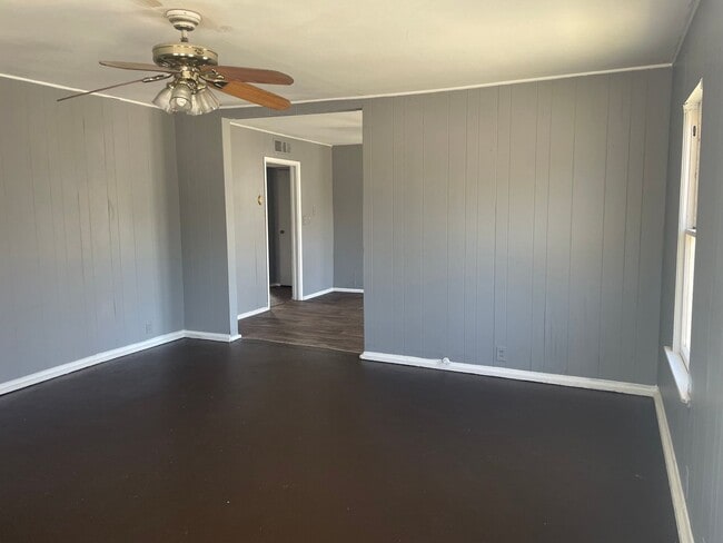 Building Photo - Corner Lot Home – Central City - Corpus Christi, TX