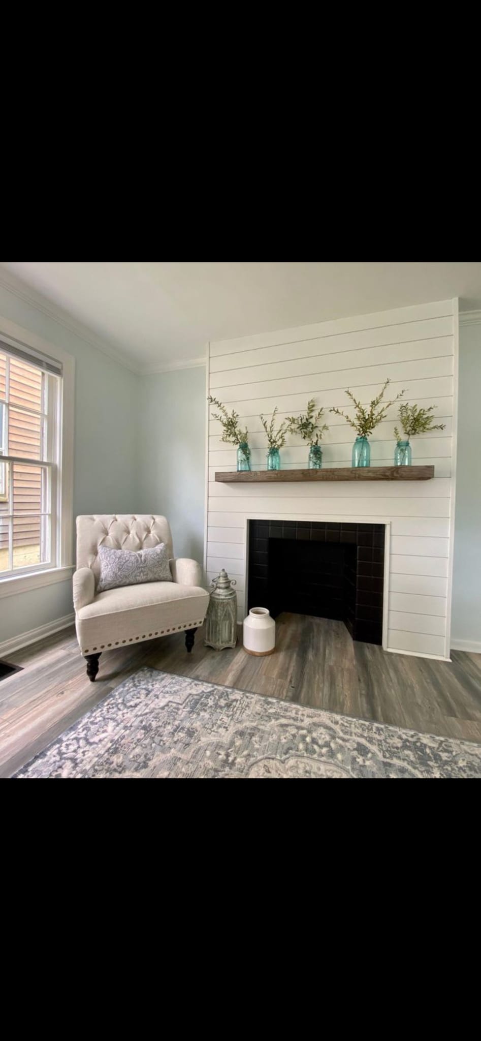 Building Photo - 227 Green Oak Dr