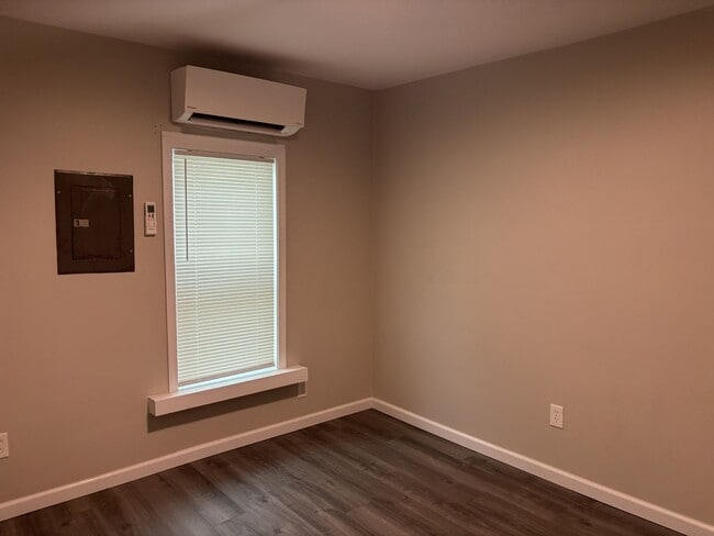 Building Photo - 1200 N 8th St