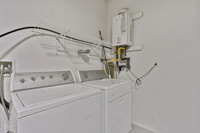 Building Photo - 7213 Copper Trail Ave