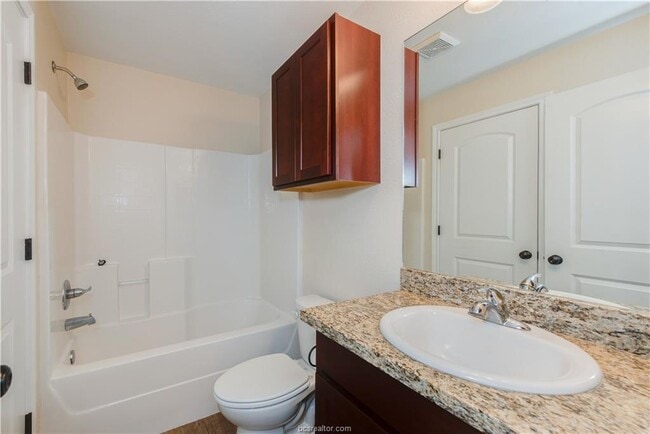 Building Photo - 1915 Dartmouth St