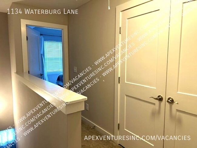 Building Photo - 1134 Waterburg Ln