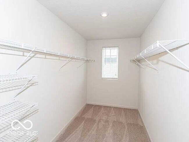 Building Photo - 5403 Veranda Dr