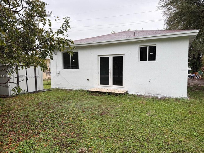 Building Photo - 7720 NW 8th Ave