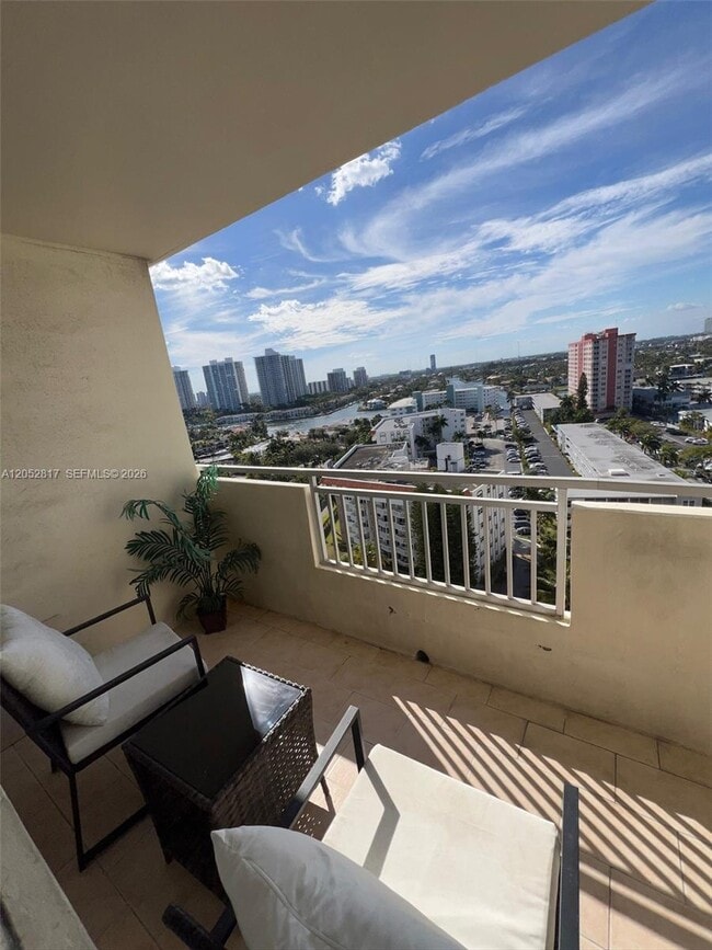 Building Photo - 3180 S Ocean Dr
