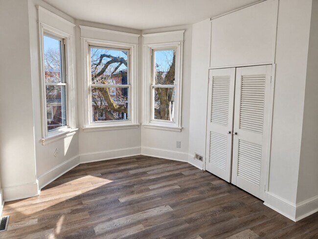 Building Photo - 209 S Harrison St