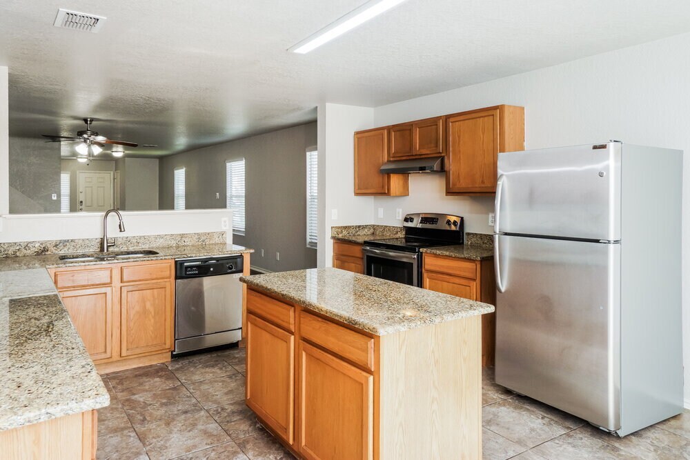 Building Photo - 3818 Amber Chase