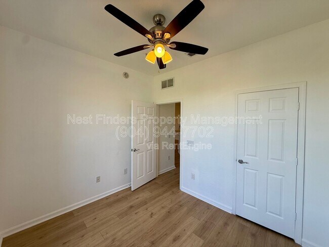 Building Photo - 11251 Campfield Dr