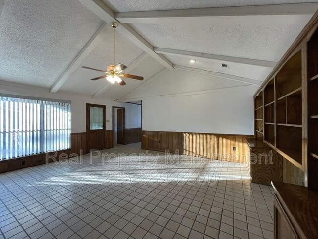 Building Photo - 6428 Chippendale Dr