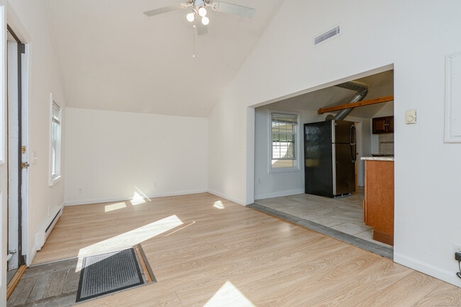 Building Photo - 83 Picketts Ridge Rd