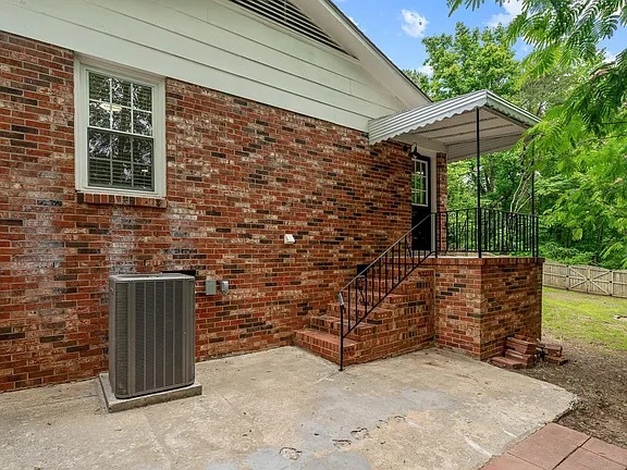 Building Photo - 117 Lockman Dr
