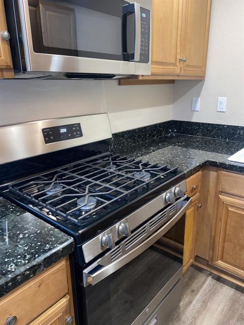 Building Photo - 2088 Montgomery Ave