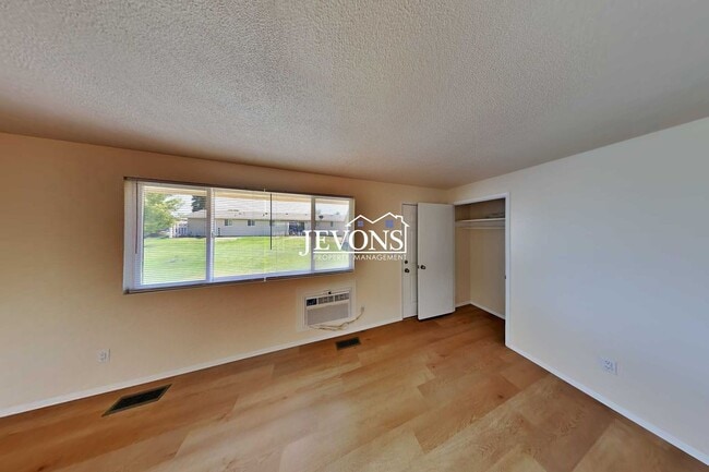 Building Photo - 404 S 81st Ave
