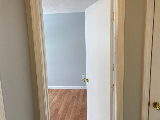 Building Photo - 55 Empire St