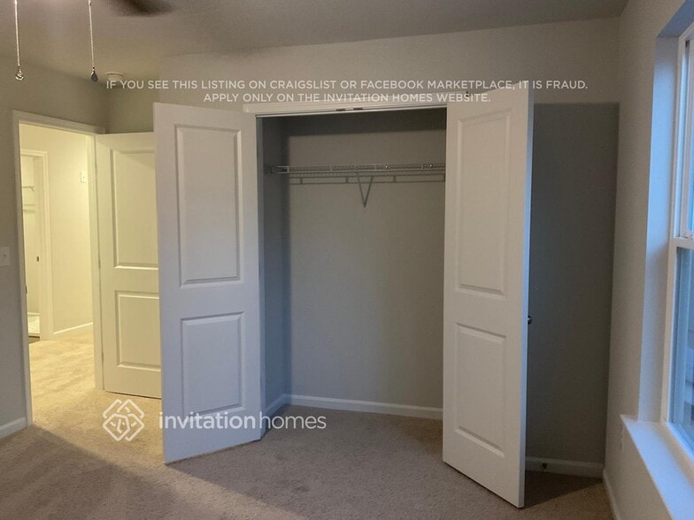 Building Photo - 3996 Zepelin Wy