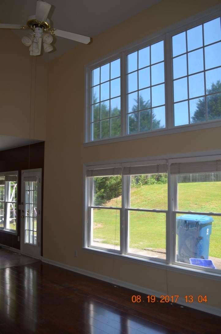 Main family room w/ high ceiling - 11075 Regal Forest Dr.
