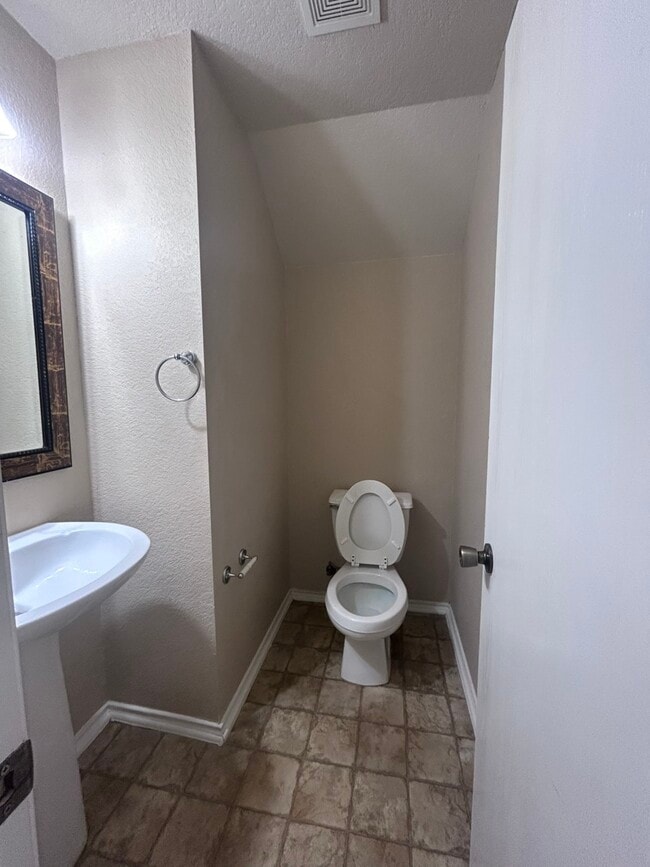 Building Photo - 841 Barrel Point