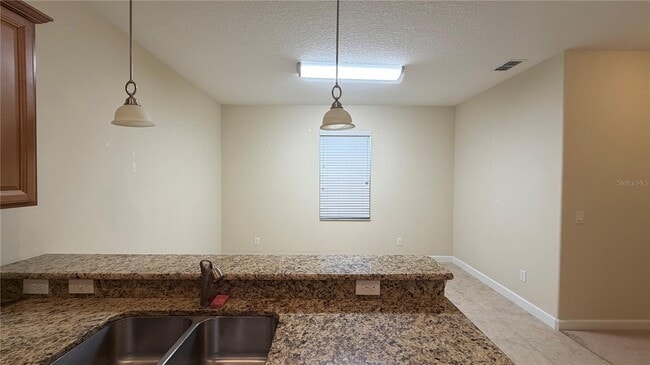 Building Photo - 1020 Glenraven Ln