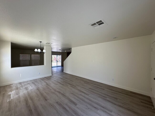 Building Photo - IRON MOUNTAIN RANCH