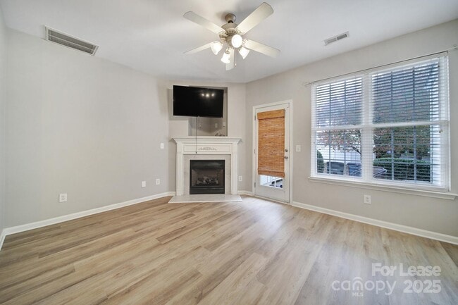 Building Photo - 5037 Sunset Ridge Ct