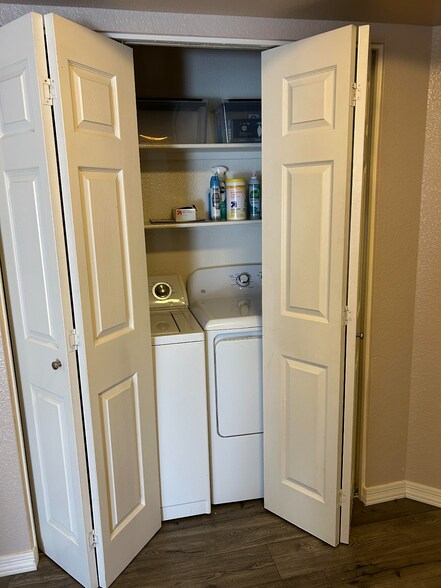 Building Photo - 1331 W Baseline Rd