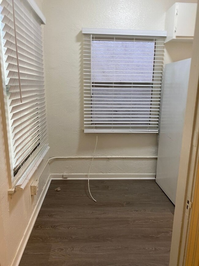 Building Photo - 461 W Colorado St