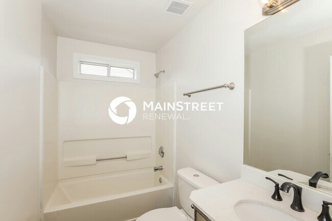 Building Photo - 3 Bedroom Pet-Friendly Home in JONESBORO, GA with Main Street Renewal