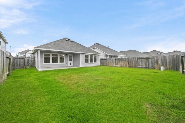 Building Photo - 5327 Briana Dee Dr