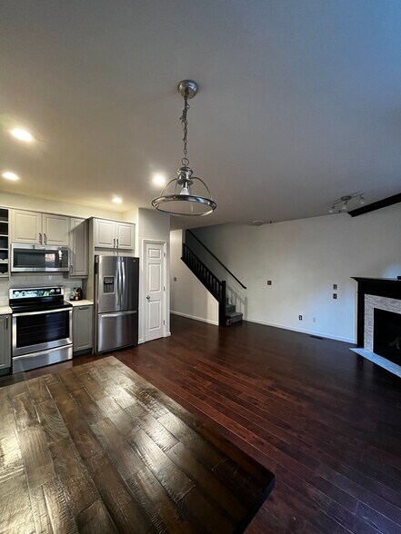 Building Photo - 20166 SW Lucas Oaks Ln
