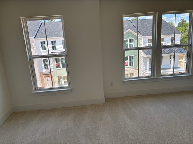 Building Photo - 15312 Oasis Sun Aly