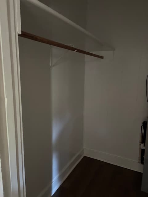 Building Photo - One Bedroom Cottage