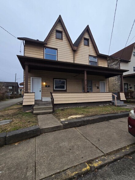 Building Photo - 98 Garfield St