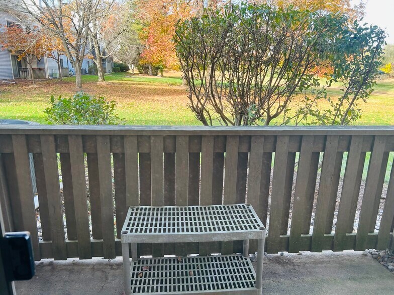 Building Photo - 1914 Aspen Dr