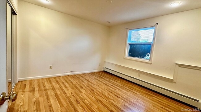 Building Photo - 2 Alex Ln