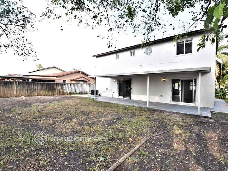 Building Photo - 18000 SW 153rd Ct