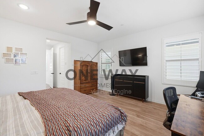 Building Photo - 1814 S Follett Way