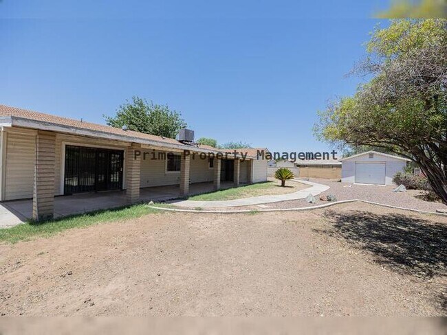 Building Photo - 8616 W Whitton Ave