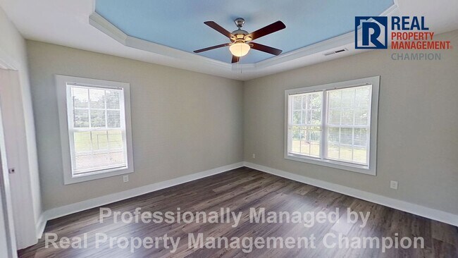 Building Photo - Charming 3 BD/2 BA with Open Floorplan and Attached Garage