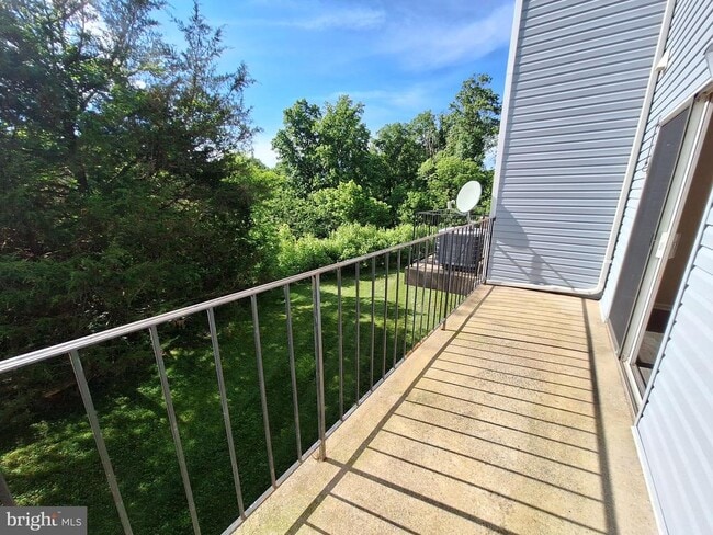 Building Photo - 21 Stonewall Ct