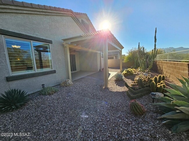 Building Photo - 9831 N Melandra Way