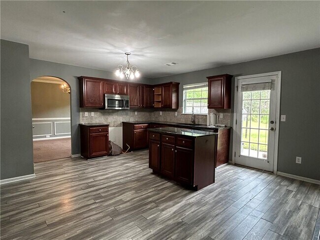 Building Photo - 1040 Baltic Way