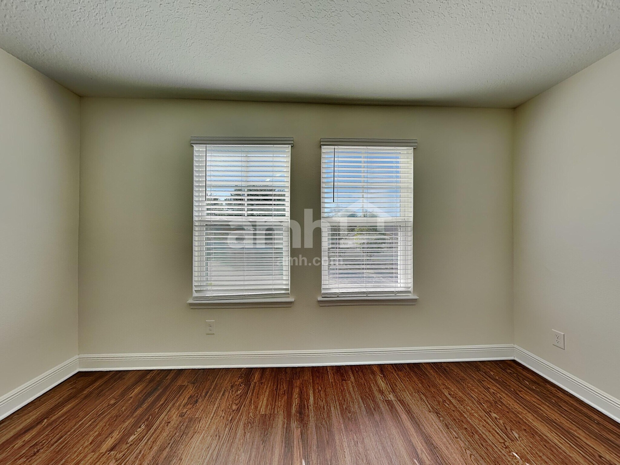 Building Photo - 719 Zarabrooke Ct