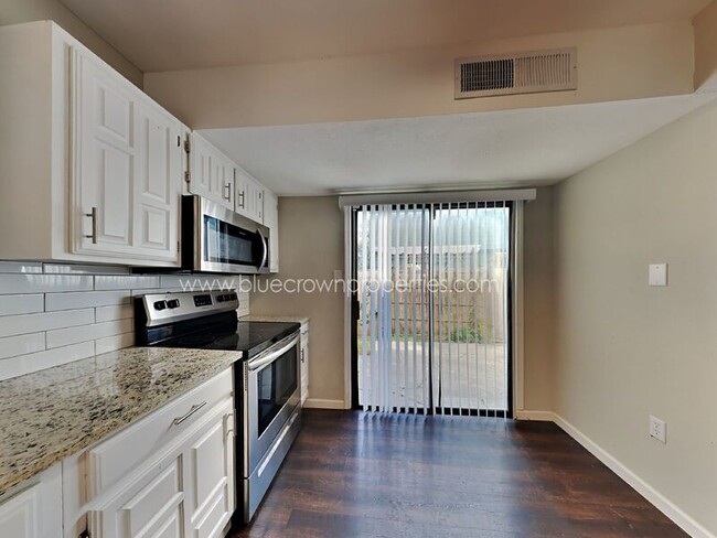 Building Photo - 2903 Harbinger Ln